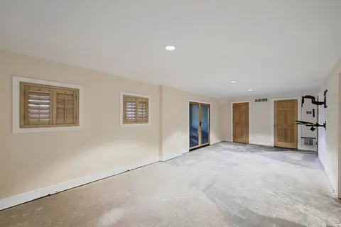 an empty room with closet