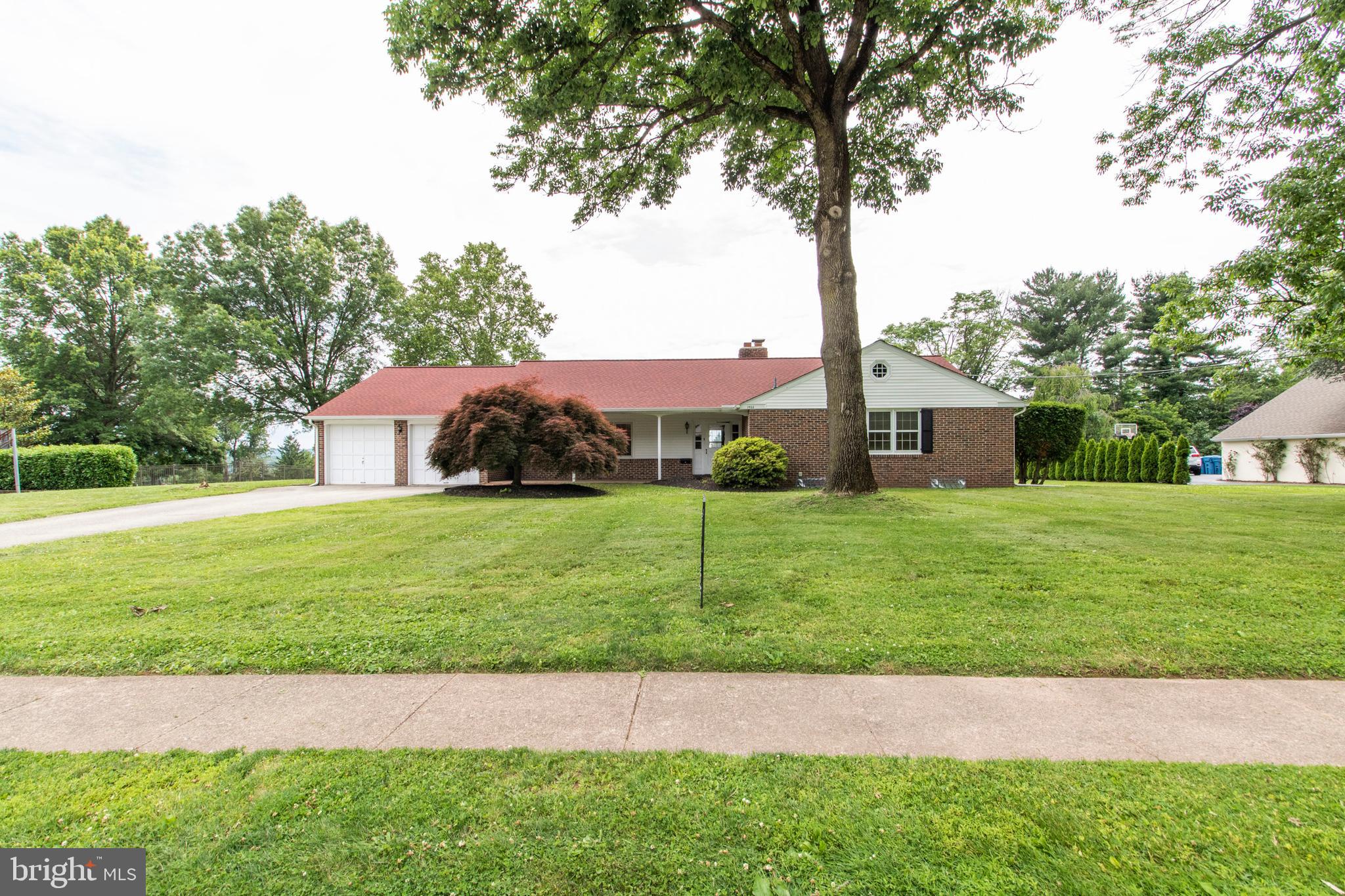 1922 Brandon Road Norristown, PA 19403 - Photo 2 of 59 Gallery Image 2