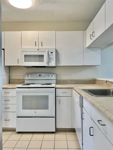 $1,750 | 1133 Coral Club Drive, Unit 1133, Coral Springs, FL 33071