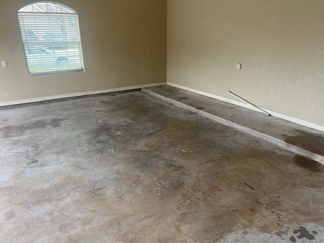 1904 Kelly Lane Kingsville, TX 78363 - Photo 12 of 21 an empty room with windows