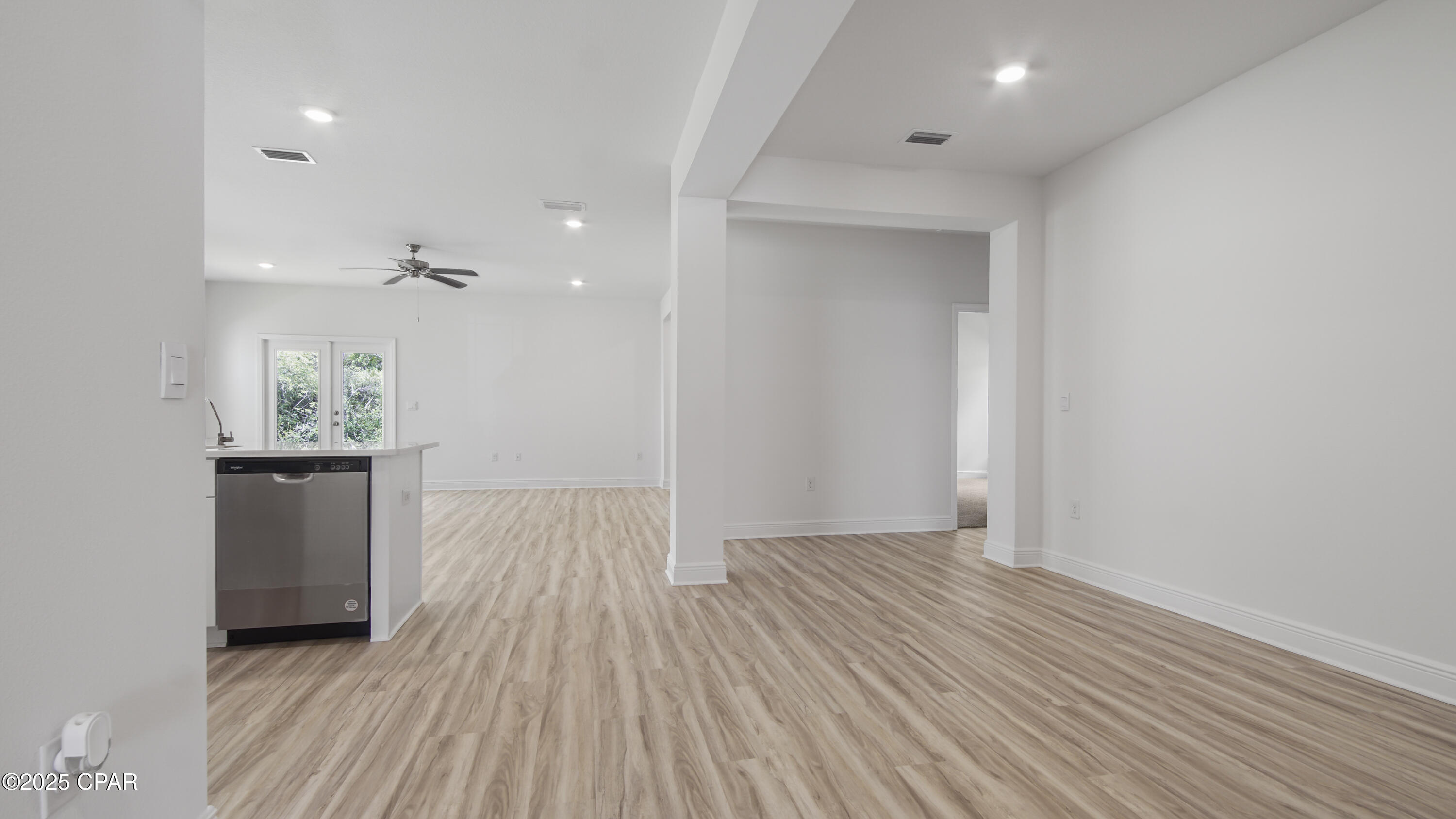 601 Hancock Way Panama City Beach, FL 32413 - Photo 4 of 40