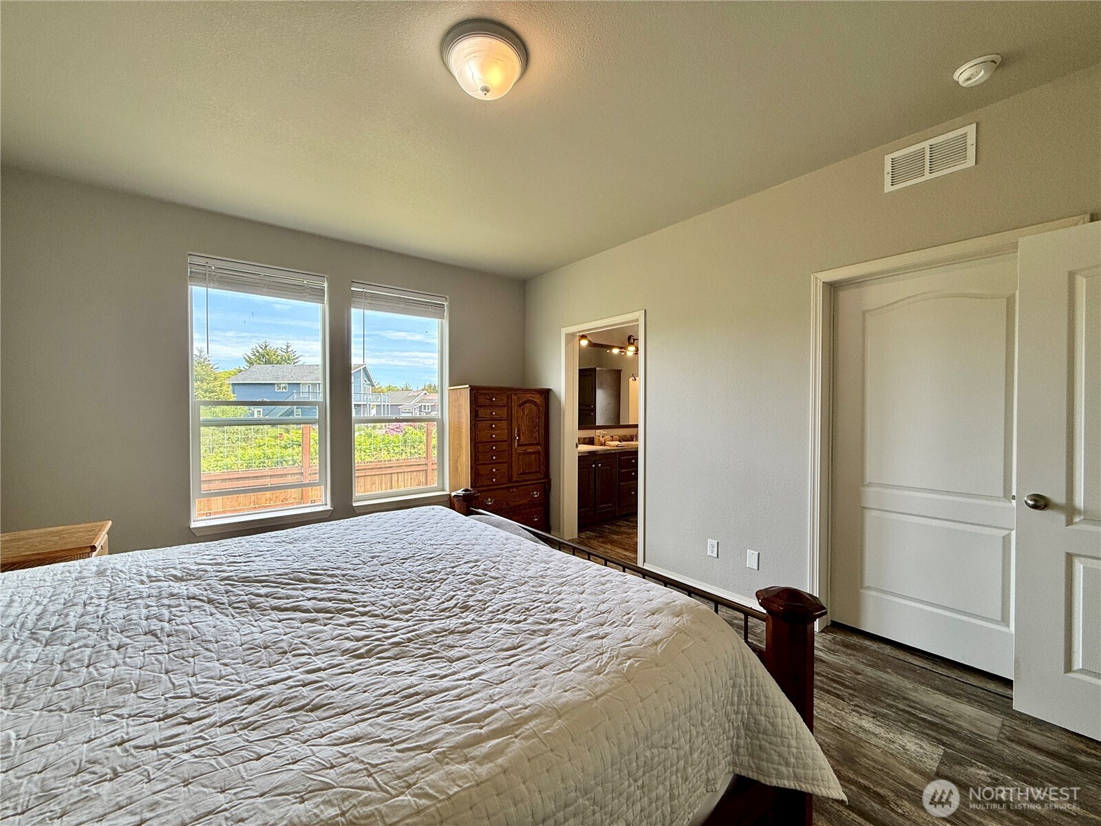 642 Weatherwax Loop Northeast Ocean Shores, WA 98569 - Photo 11 of 40