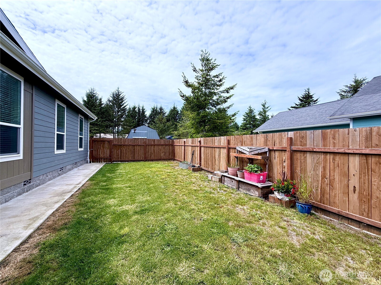 642 Weatherwax Loop Northeast Ocean Shores, WA 98569 - Photo 33 of 40