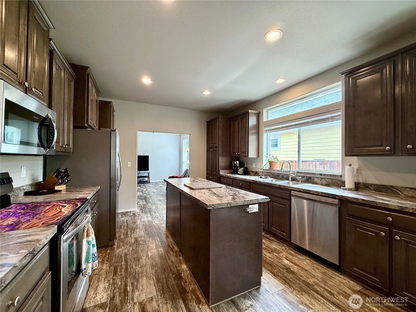 642 Weatherwax Loop Northeast Ocean Shores, WA 98569 - Photo 5 of 40