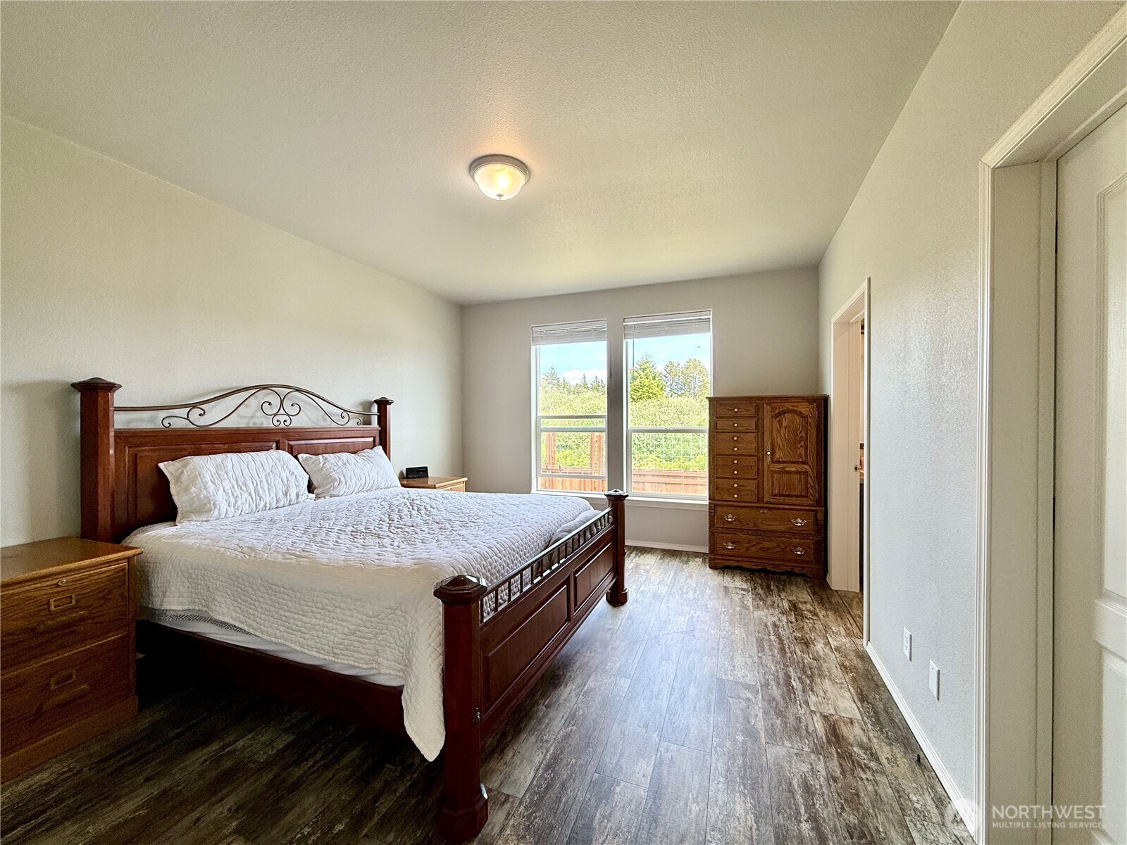 642 Weatherwax Loop Northeast Ocean Shores, WA 98569 - Photo 10 of 40