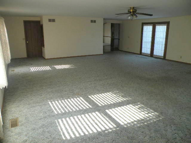 2122 Krouse Road Owosso, MI 48867 - Photo 4 of 33 31356706-3.JPG