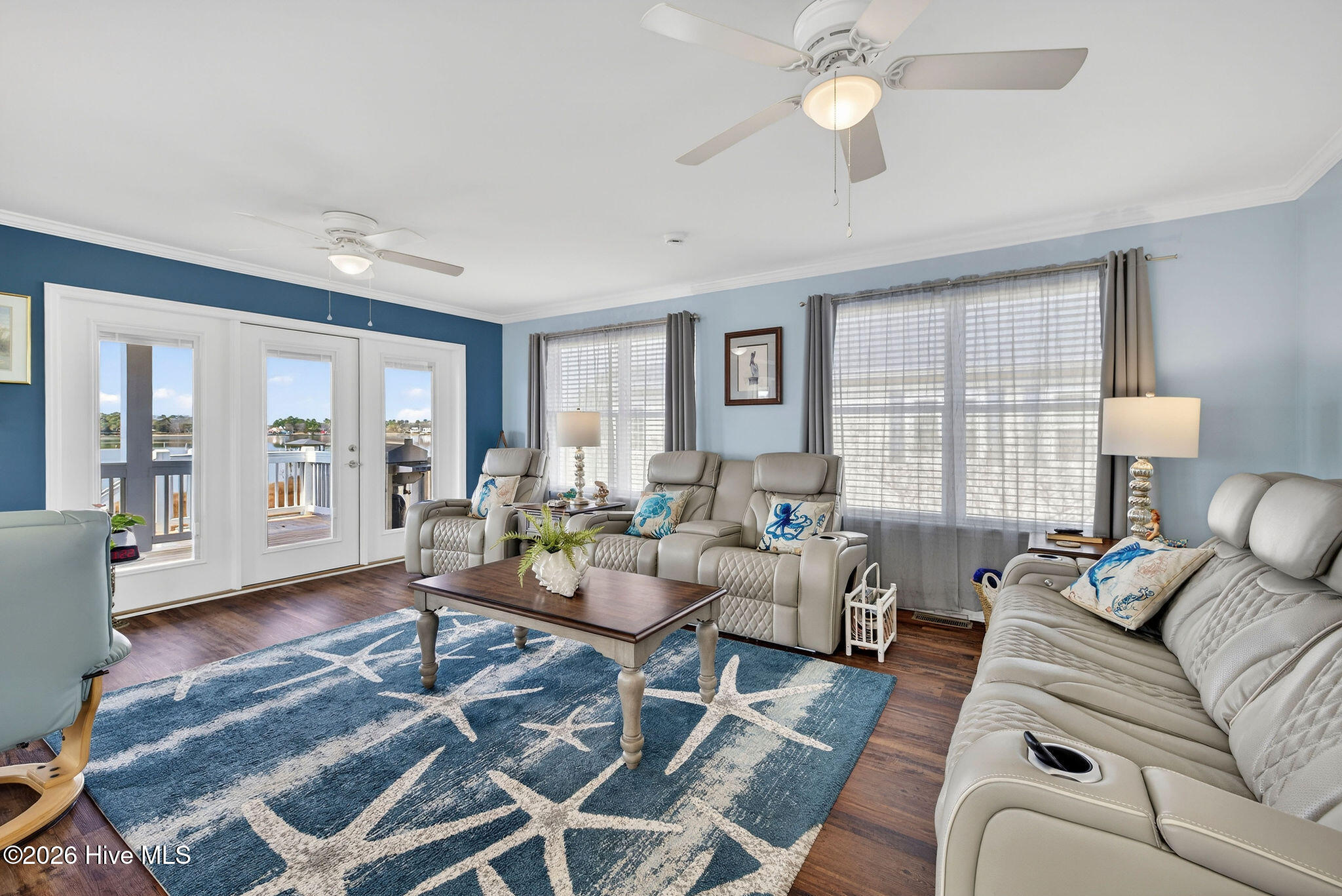 161 Big Hammock Point Road Sneads Ferry, NC 28460 - Photo 11 of 61 Living room