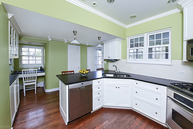 1004 Pontiac Road Wilmette, IL 60091 - Photo 8 of 28