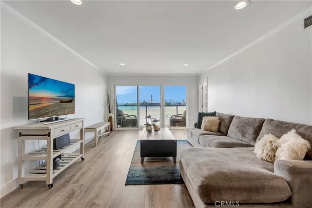 $1,275,000 | 1 3rd Place, Unit 302, Long Beach, CA 90802