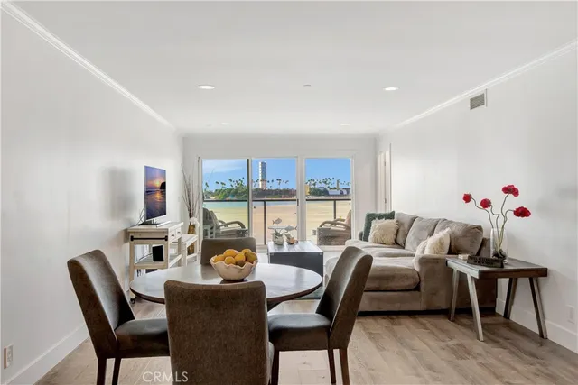 $1,275,000 | 1 3rd Place, Unit 302, Long Beach, CA 90802