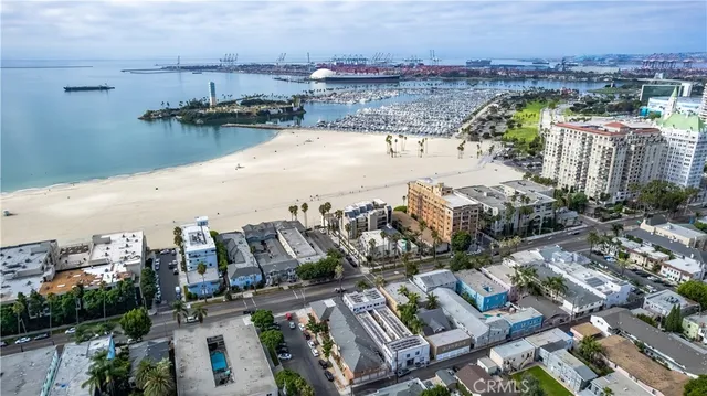 $1,275,000 | 1 3rd Place, Unit 302, Long Beach, CA 90802