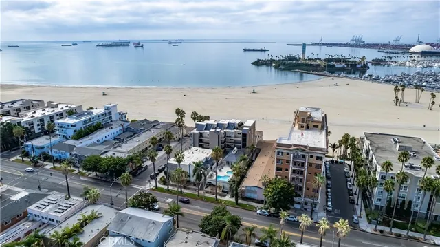 $1,275,000 | 1 3rd Place, Unit 302, Long Beach, CA 90802