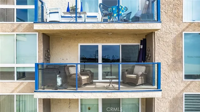 $1,275,000 | 1 3rd Place, Unit 302, Long Beach, CA 90802