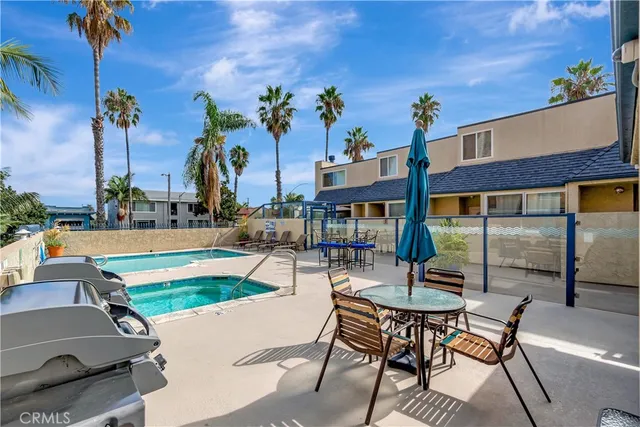 $1,275,000 | 1 3rd Place, Unit 302, Long Beach, CA 90802