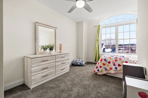 $949,000 | 5 Esther Way, Dracut, MA 01826