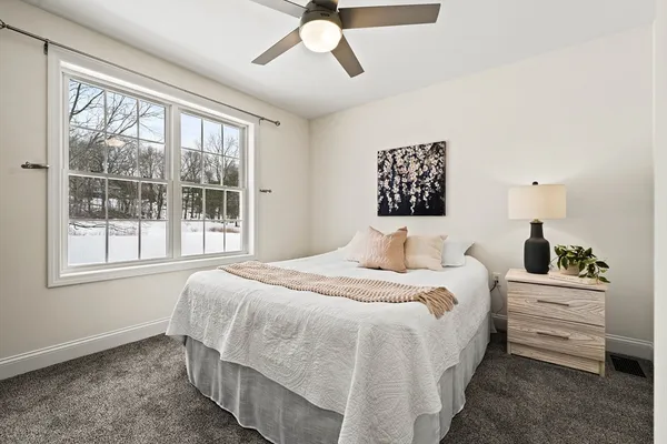 $949,000 | 5 Esther Way, Dracut, MA 01826