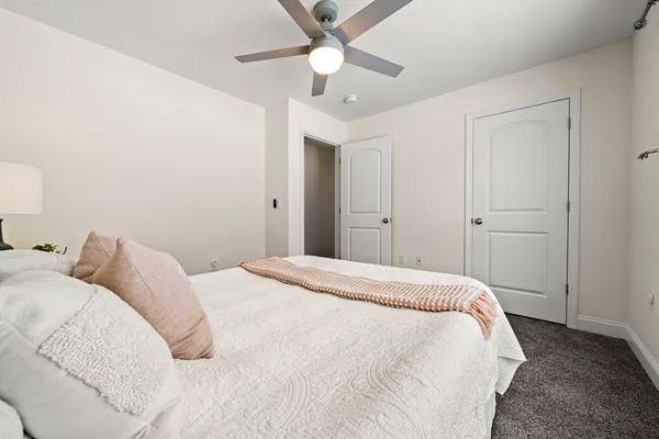 $949,000 | 5 Esther Way, Dracut, MA 01826