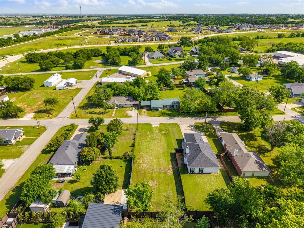 405 East Maple Street Celina, TX 75009 - Photo 9 of 15