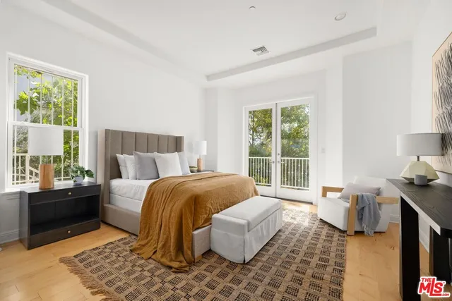 $5,500,000 | 1939 Stradella Road, Los Angeles, CA 90077