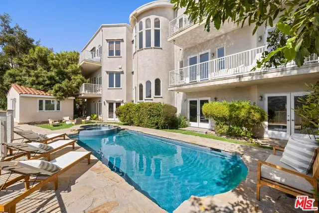 $5,500,000 | 1939 Stradella Road, Los Angeles, CA 90077