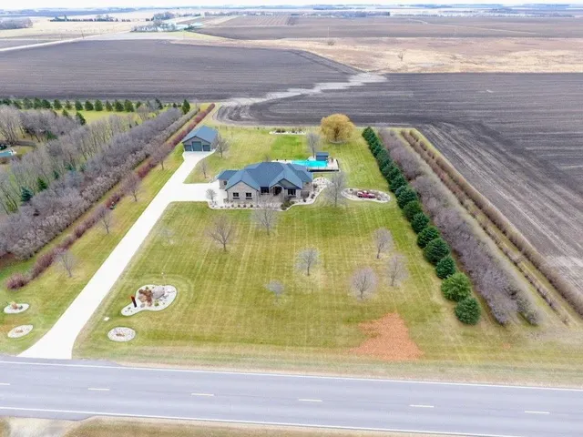 $924,900 | 575 111th Street, Pipestone, MN 56164