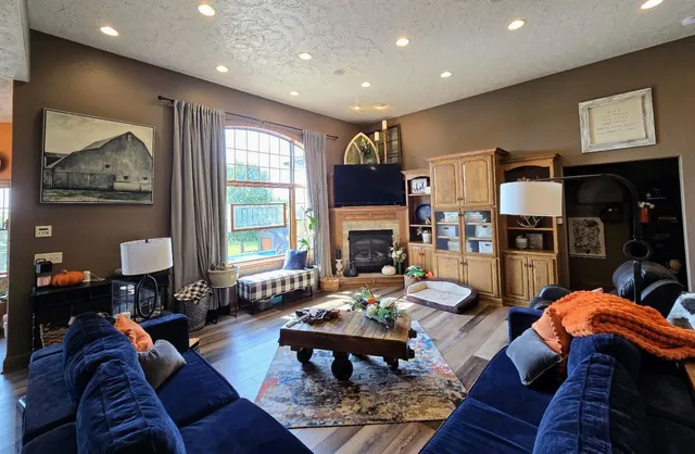 $924,900 | 575 111th Street, Pipestone, MN 56164