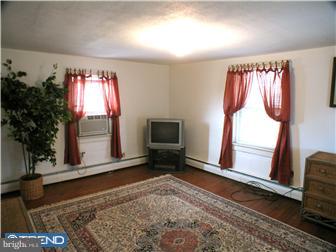 58 Dublin Road Pennington, NJ 08534 - Photo 5 of 12 Bedroom - Main