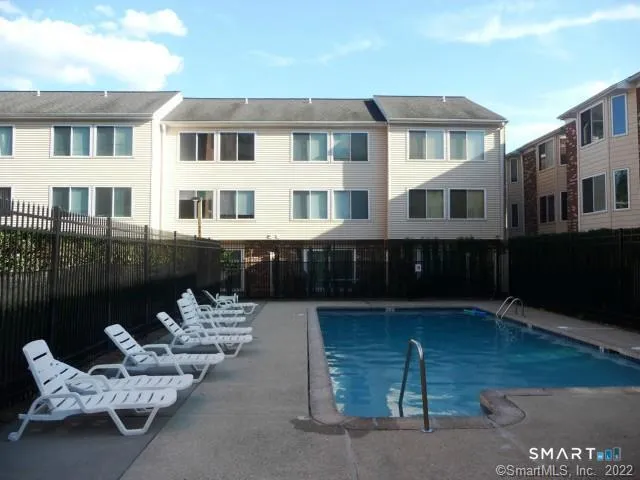 $3,200 | 1611 Washington Boulevard, Unit PHA, Stamford, CT 06902