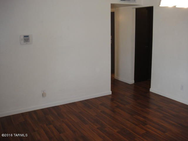 623 East Post Road Benson, AZ 85602 - Photo 8 of 48