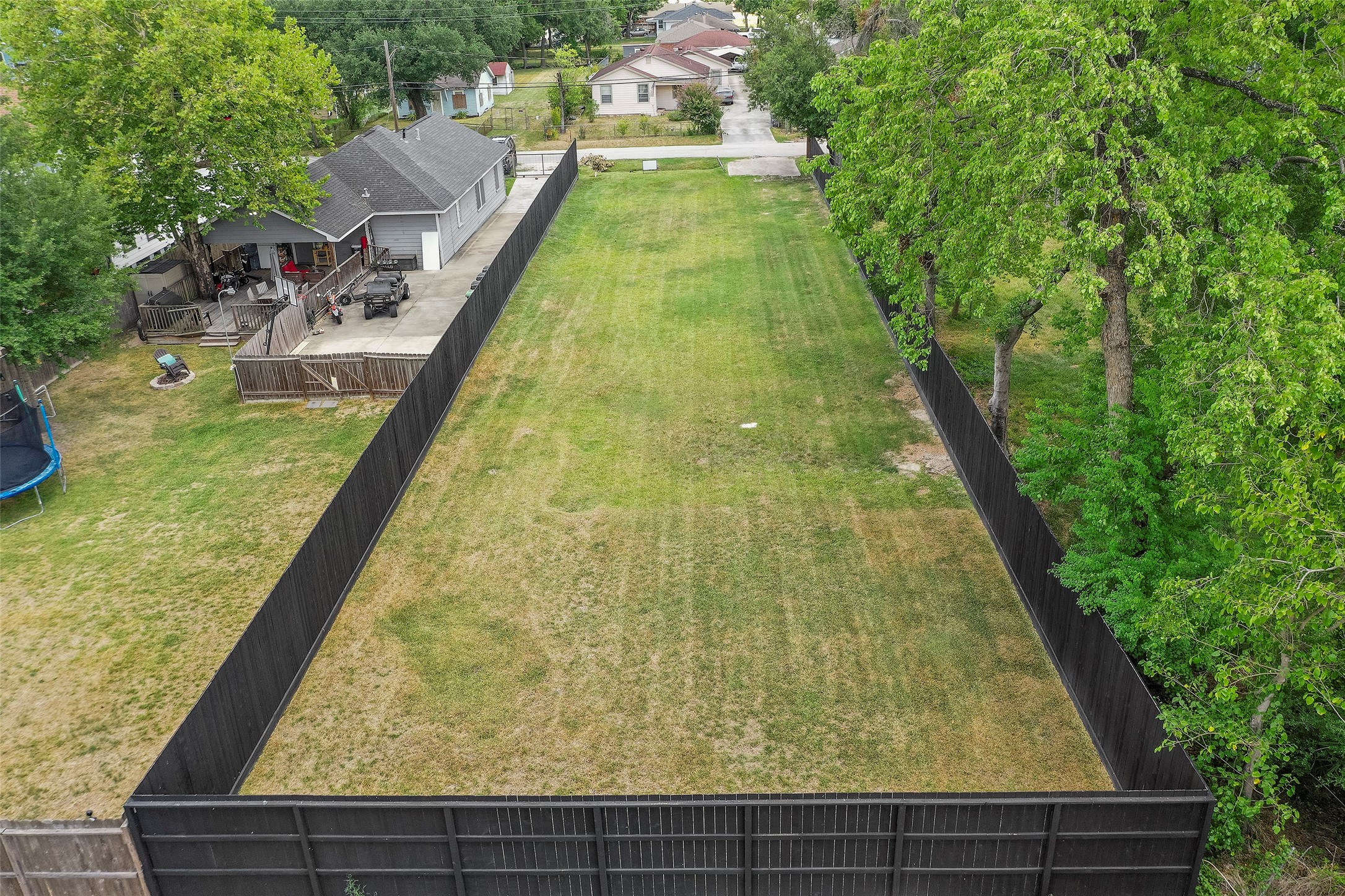 213 Sylvester Road Houston, TX 77009 - Photo 11 of 26 a view of swimming pool