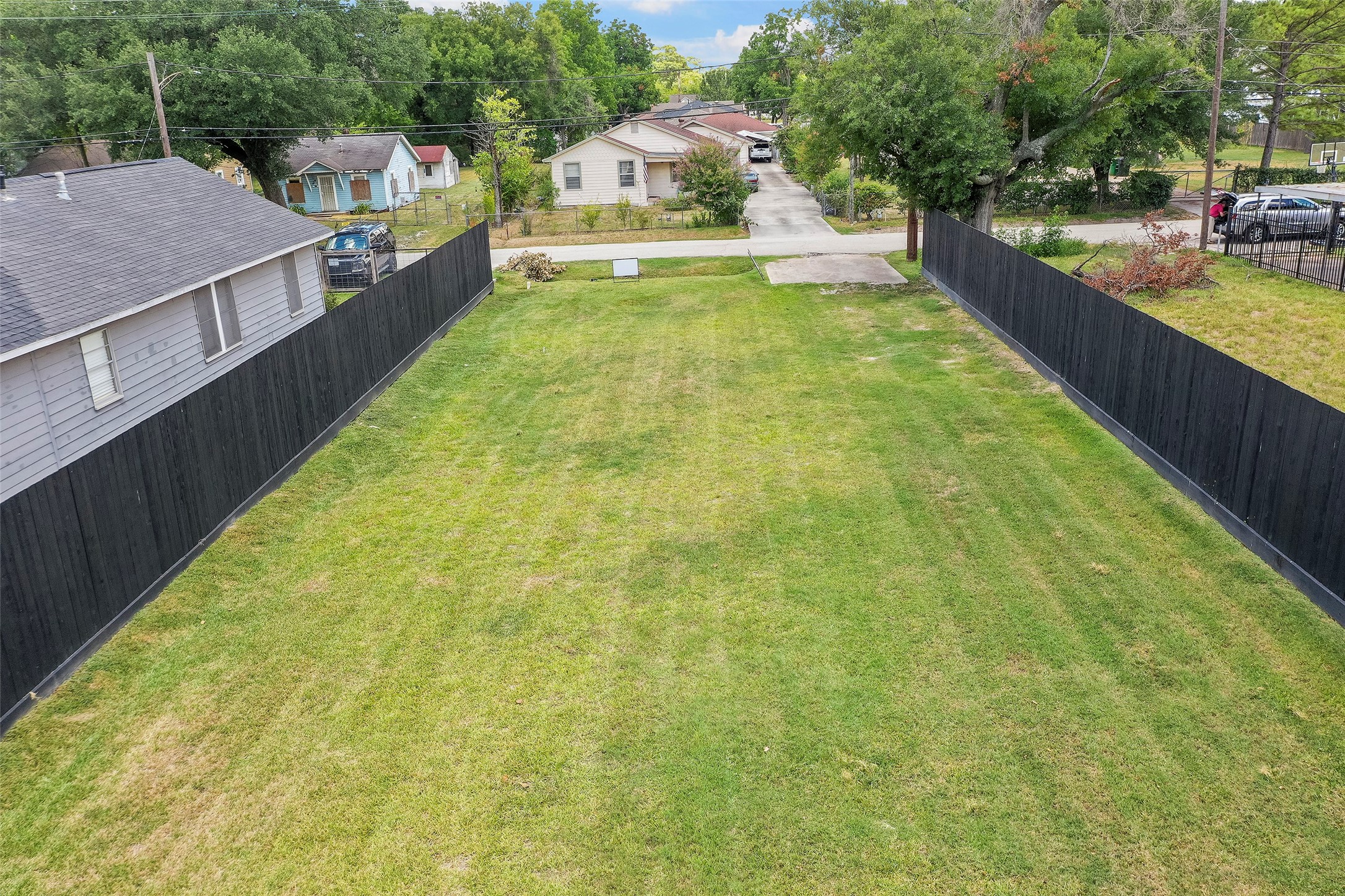 213 Sylvester Road Houston, TX 77009 - Photo 13 of 26 a view of swimming pool from a balcony
