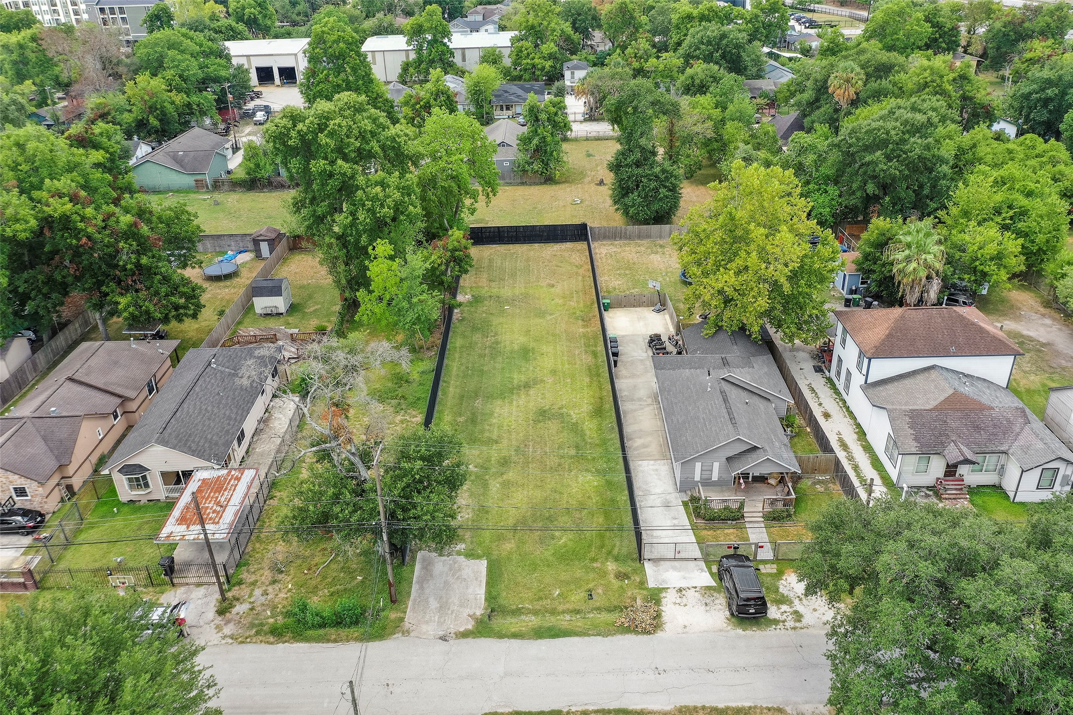 213 Sylvester Road Houston, TX 77009 - Photo 15 of 26 an aerial view of a