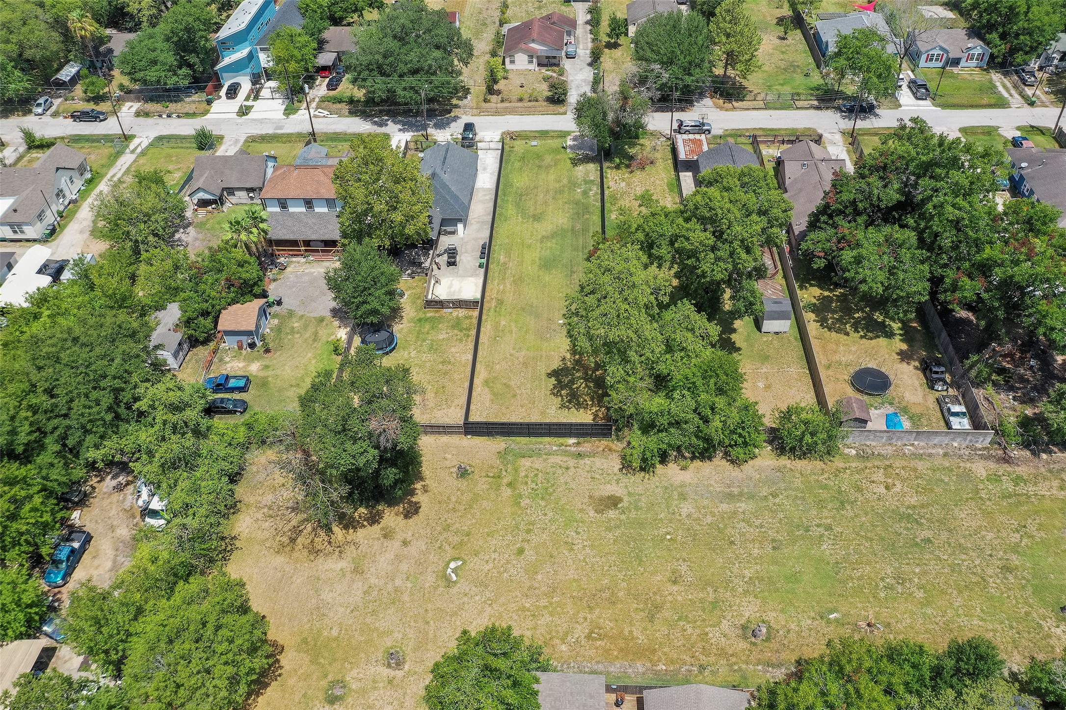 213 Sylvester Road Houston, TX 77009 - Photo 5 of 26 an aerial view of residential house with outdoor space