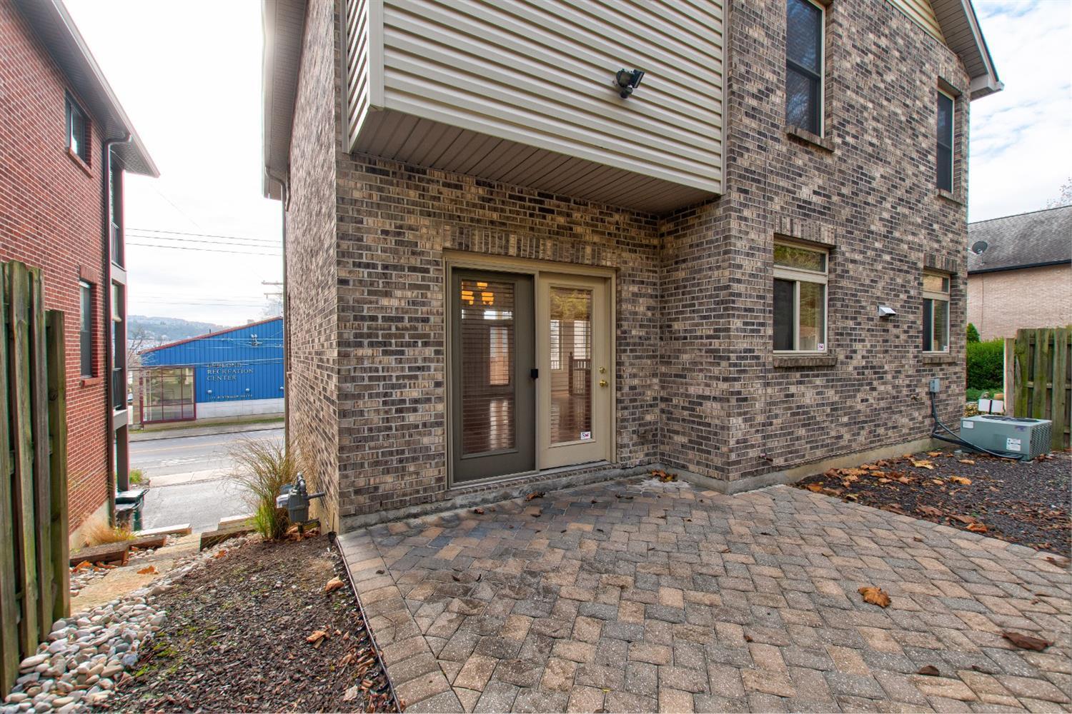 2334 Riverside Drive Cincinnati, OH 45202 - Photo 2 of 42