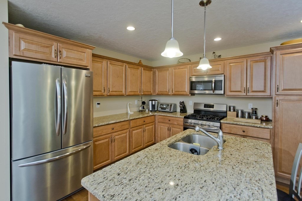 353 Fuller Street, Unit 34 Ludlow, MA 01056 - Photo 8 of 41