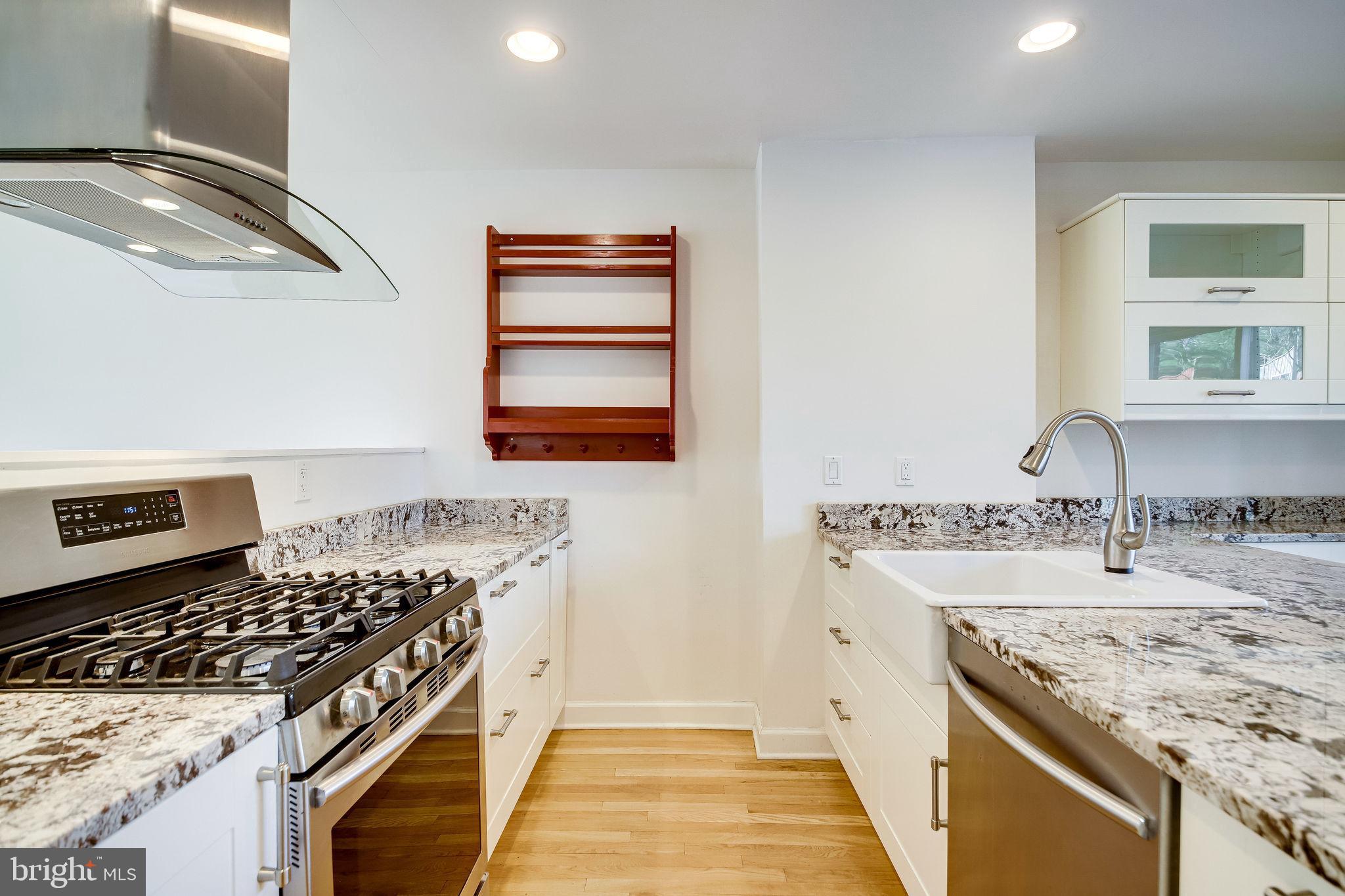 11562 Links Drive Reston, VA 20190 - Photo 5 of 40