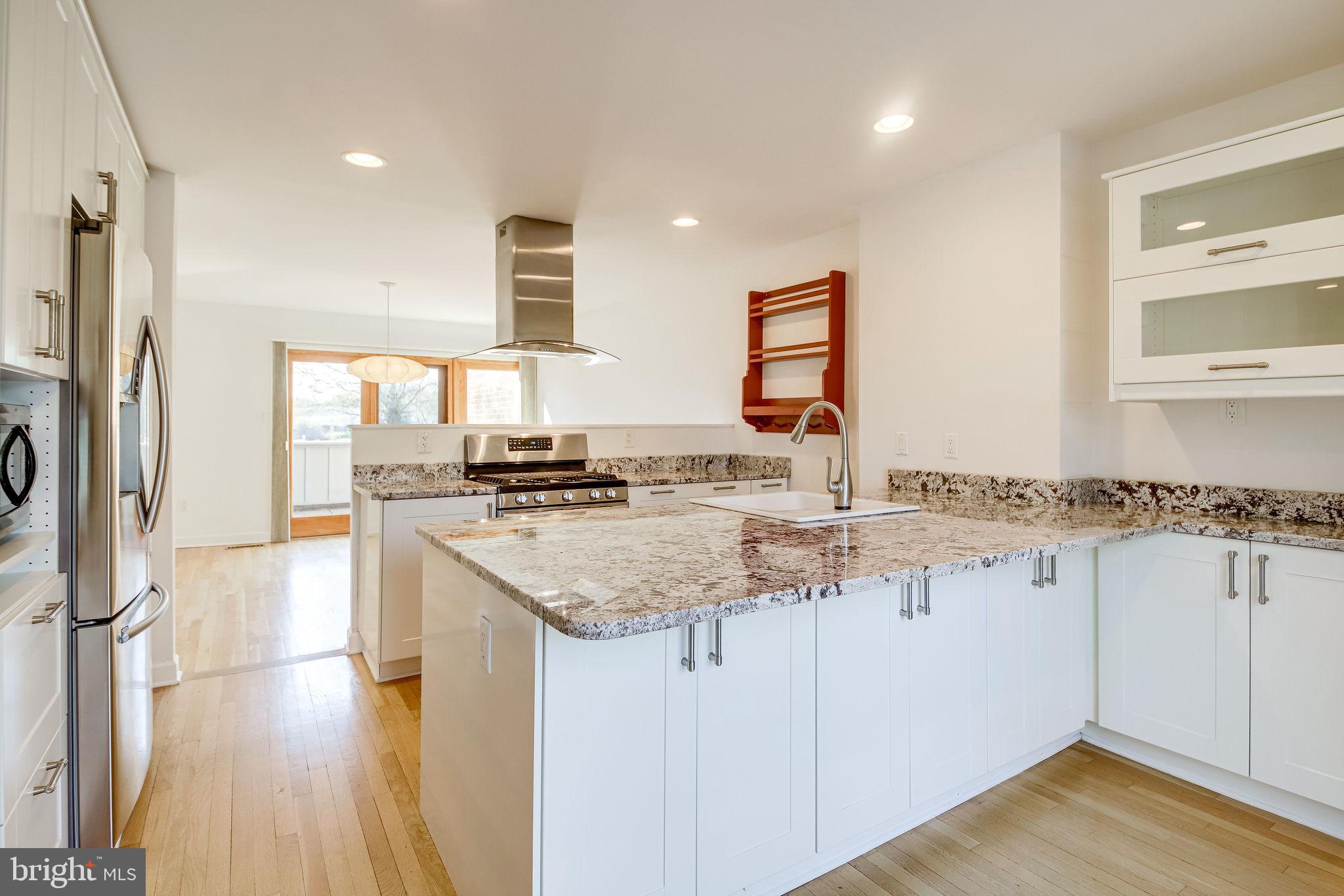 11562 Links Drive Reston, VA 20190 - Photo 6 of 40