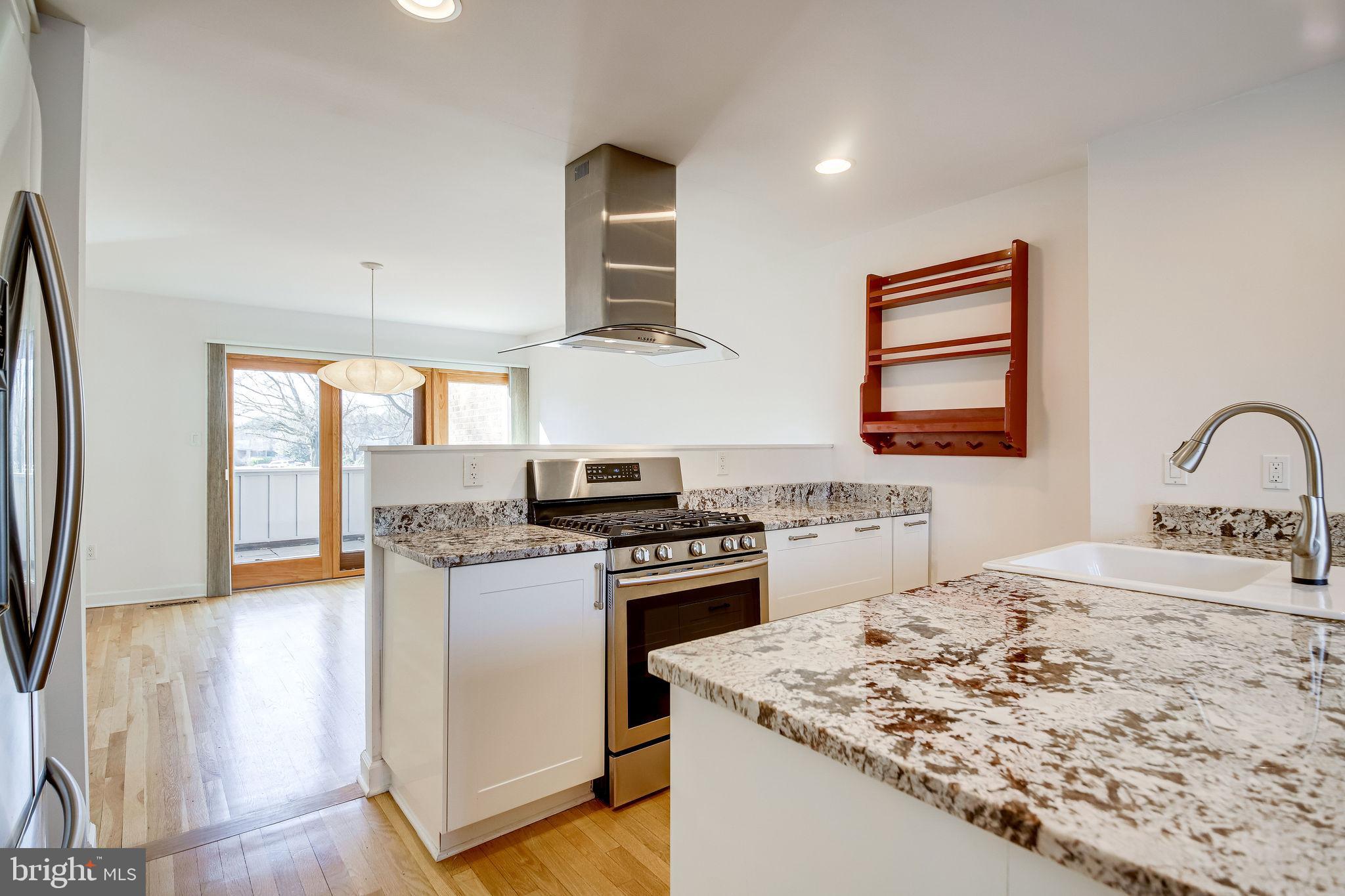 11562 Links Drive Reston, VA 20190 - Photo 8 of 40