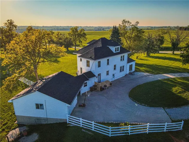 $374,900 | 25456 290th Street, Maryville, MO 64468