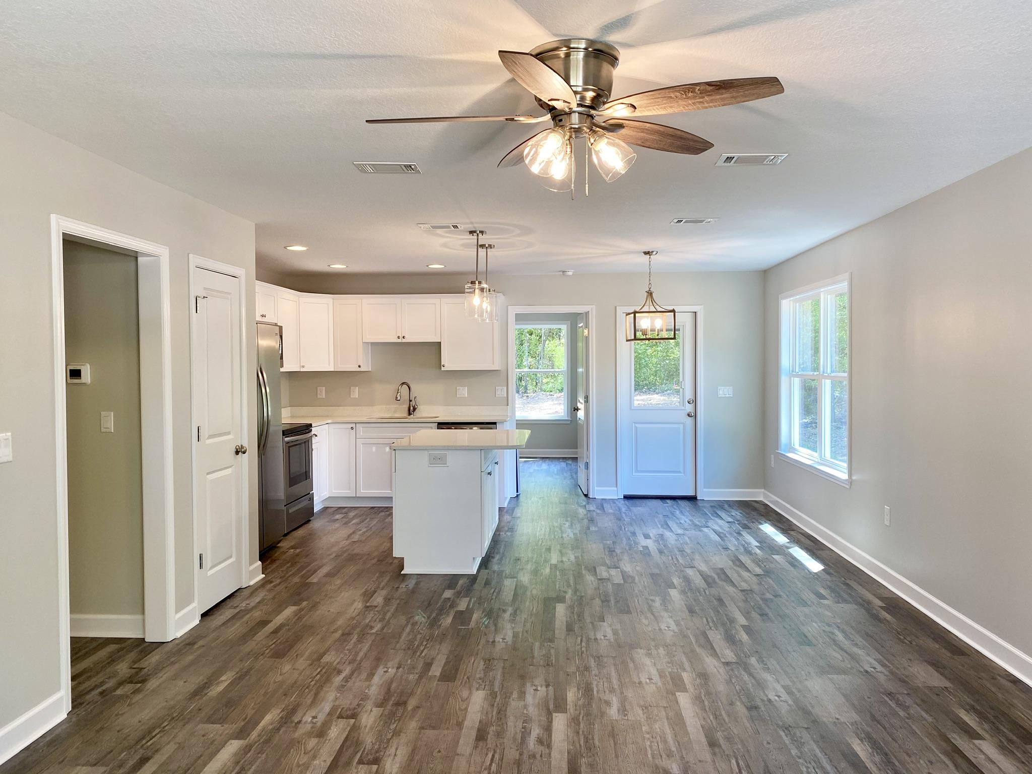 3190 Maple Street Crestview, FL 32539 - Photo 6 of 19 Gallery Image 6