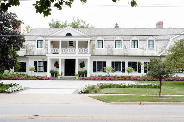 $3,450,000 | 740 Surrey Lane, Glenview, IL 60025