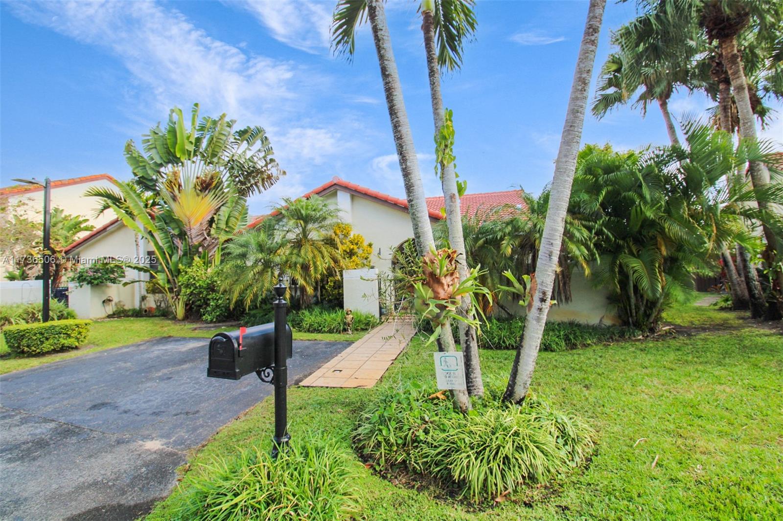 6425 Southwest 133rd Place Miami, FL 33183 - Photo 2 of 25 a view of yard with seating area