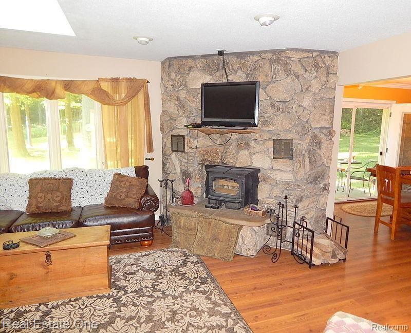 8420 Foster Road Clarkston, MI 48346 - Photo 32 of 44 DSCN2972.jpg