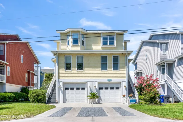 $1,700 | 316 Columbia Avenue, Unit 1, Carolina Beach, NC 28428