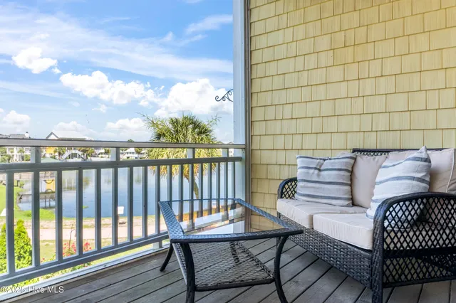 $1,700 | 316 Columbia Avenue, Unit 1, Carolina Beach, NC 28428
