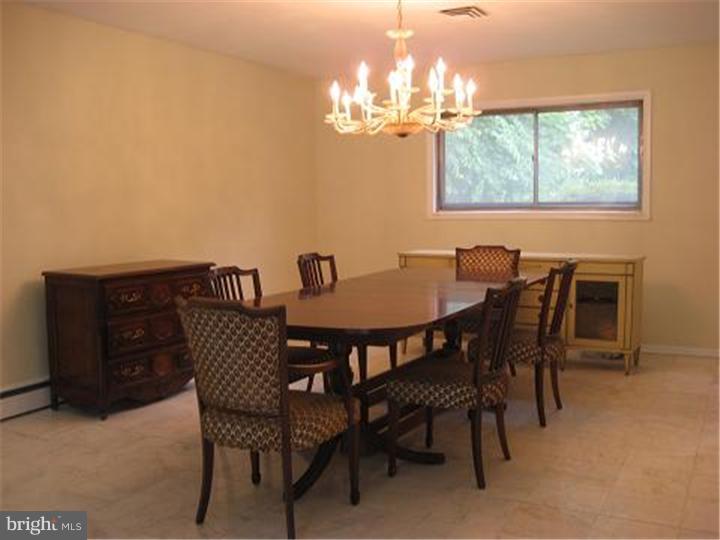 527 Sprague Road Penn Valley, PA 19072 - Photo 4 of 9 Dining Room