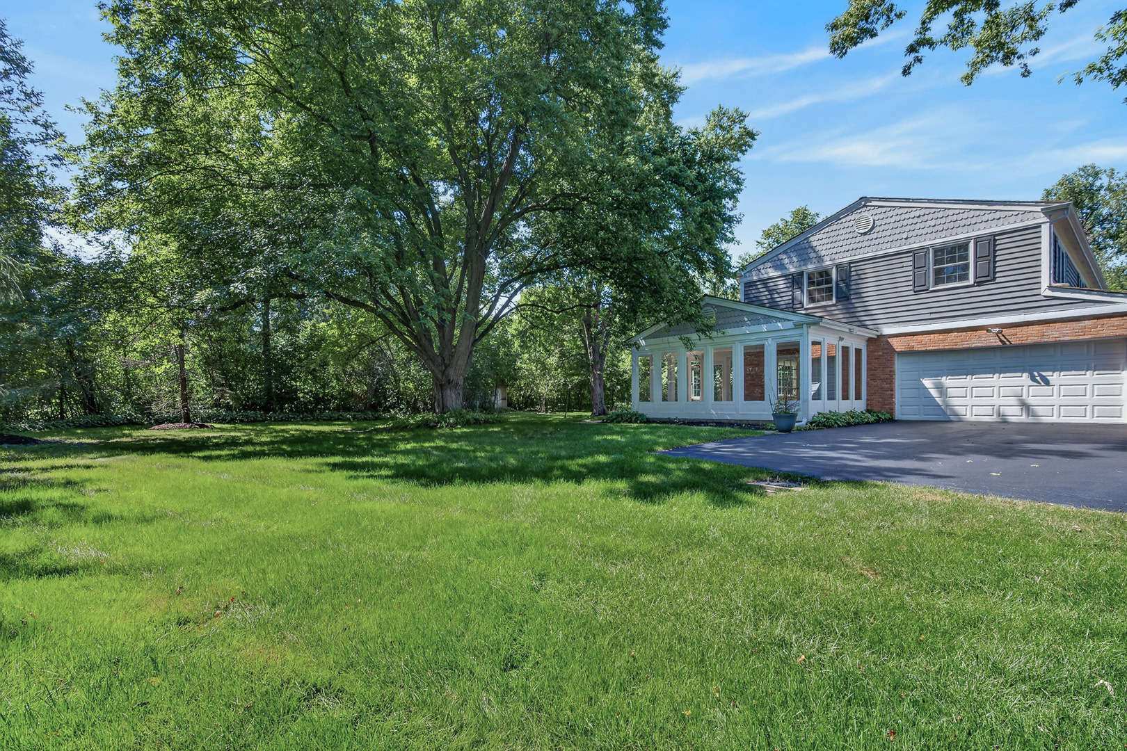 2100 Stirling Road Bannockburn, IL 60015 - Photo 39 of 48 Gallery Image 39