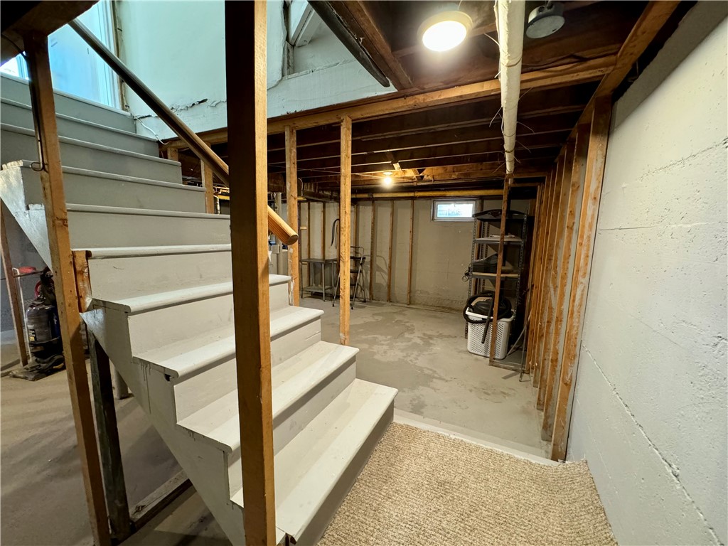 2545 West Shore Road Warwick, RI 02889 - Photo 41 of 44 Gallery Image 41