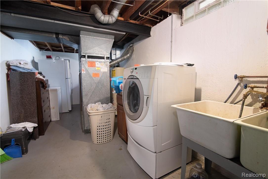 11532 Ran Street Taylor, MI 48180 - Photo 16 of 23 Laundry Room
