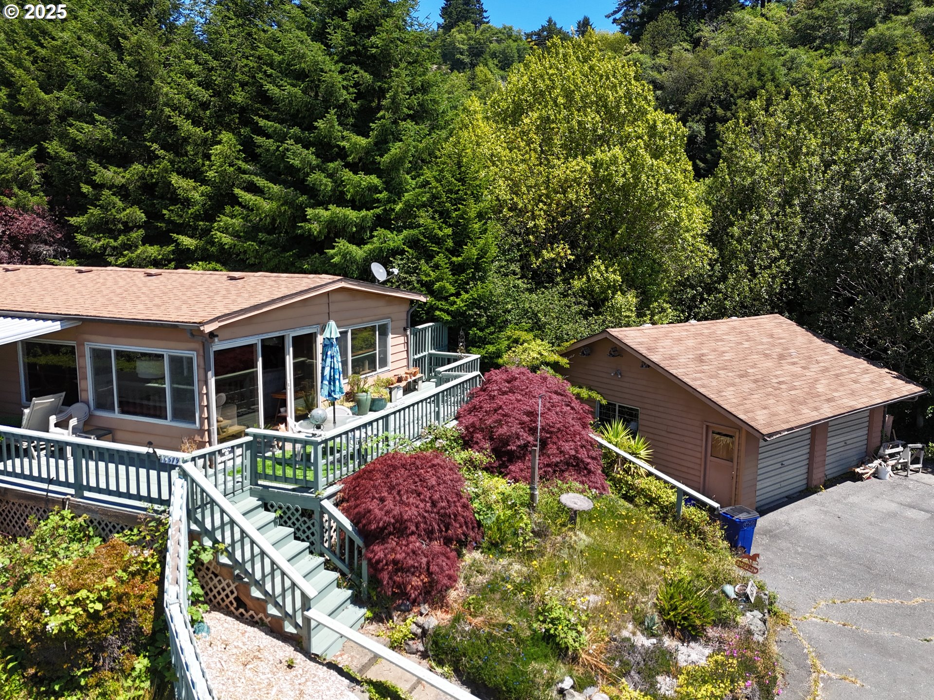16579 Foster Road Brookings, OR 97415 - Photo 5 of 38 Gallery Image 5